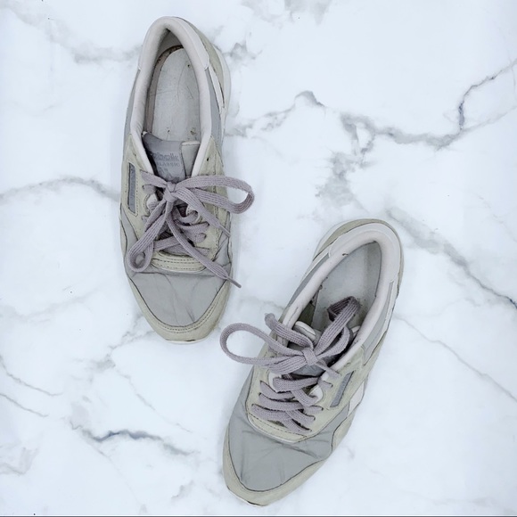 REEBOK lavender white trainer shoes - Picture 1 of 4